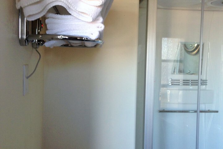 Room 20 of 182