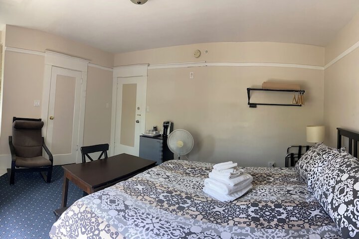 Room 66 of 73