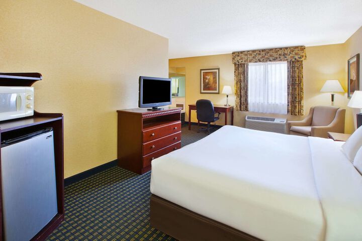 Room 13 of 24