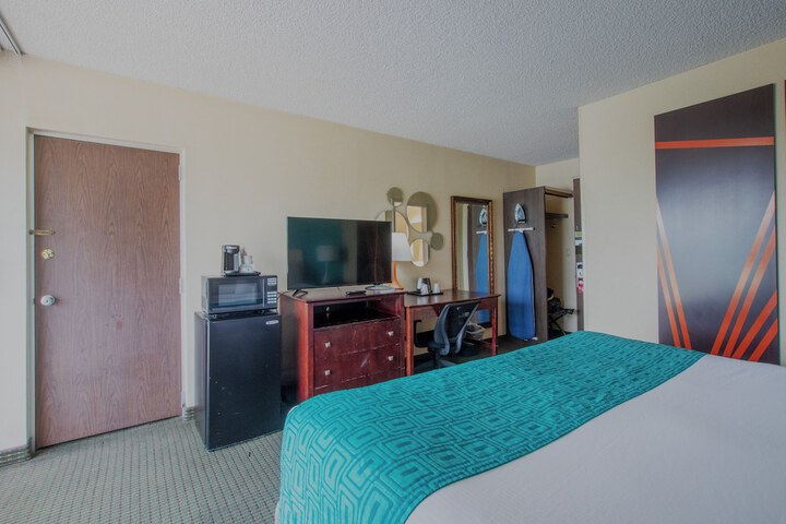 Room 15 of 25