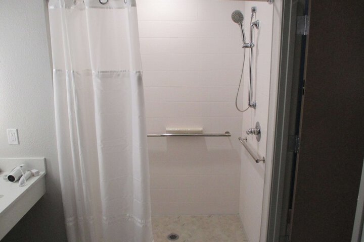 Room 14 of 19