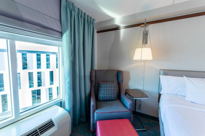 Room 32 of 83