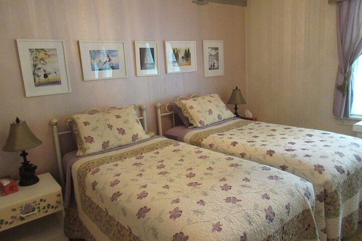 Room 27 of 42