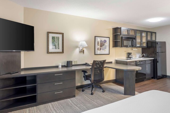 Room 19 of 25
