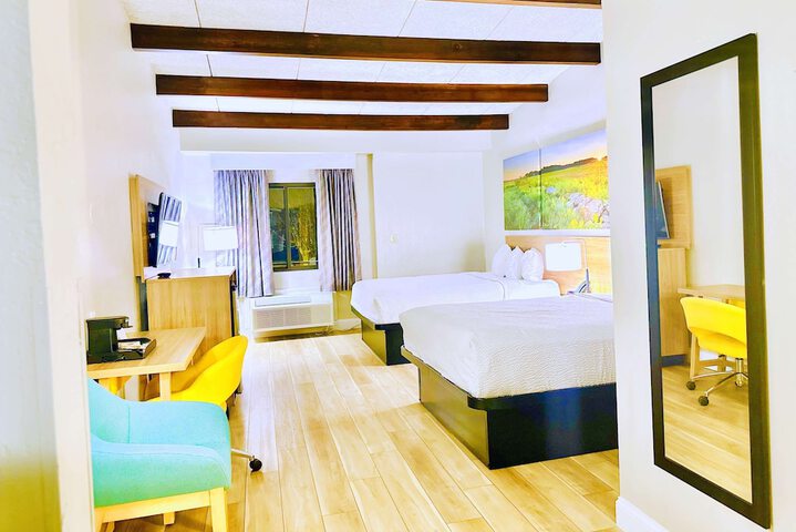 Room 10 of 26