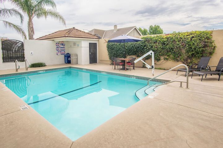 Pool 15 of 61