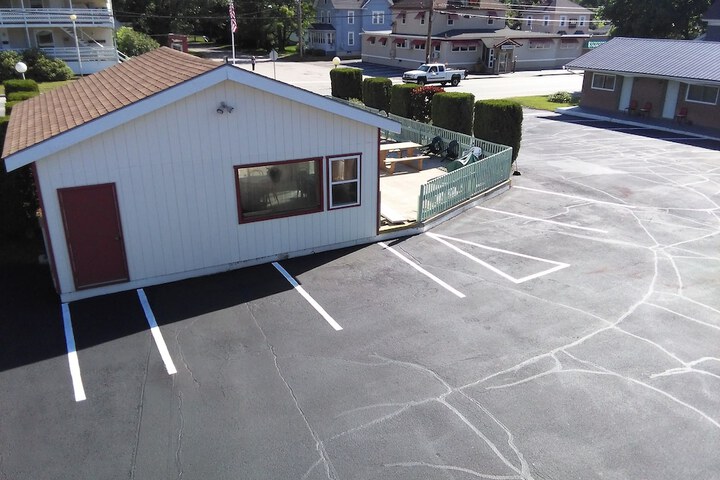 Northern Peaks Motor Inn
