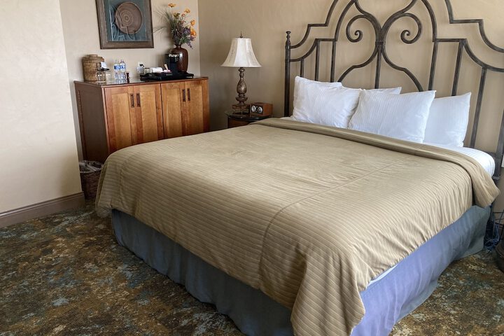 Room 54 of 63