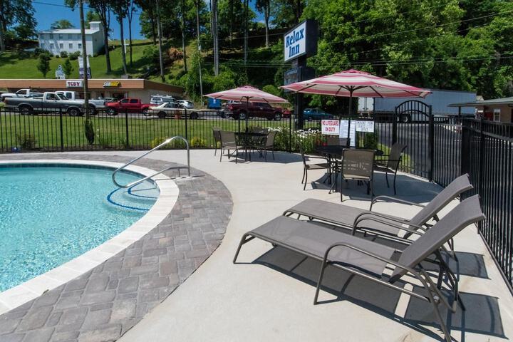 Pool 11 of 34