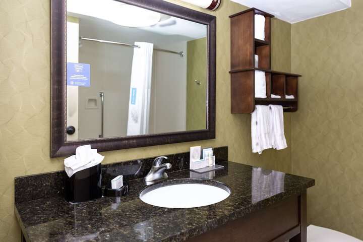 Hampton Inn Winston-Salem Hanes Mall