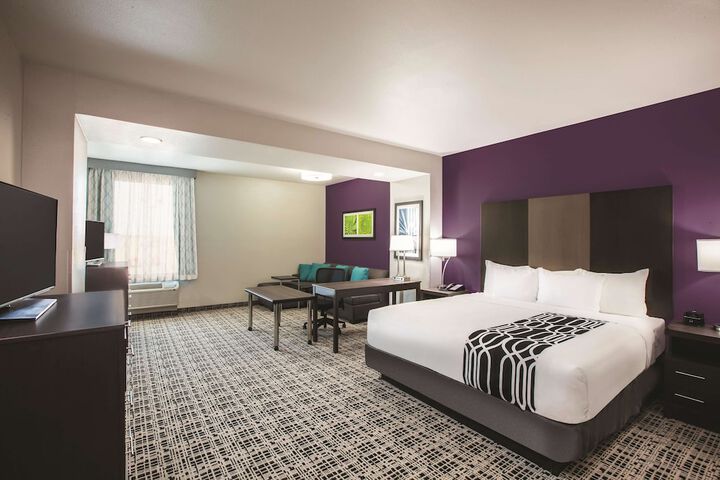 Room 43 of 60