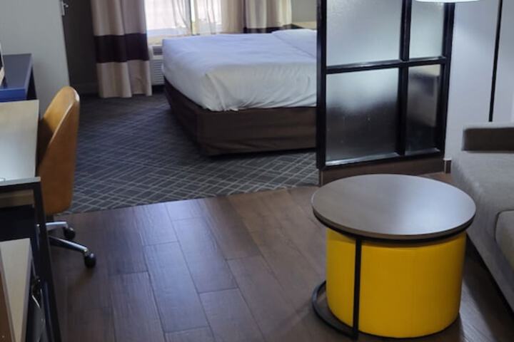 Room 15 of 69