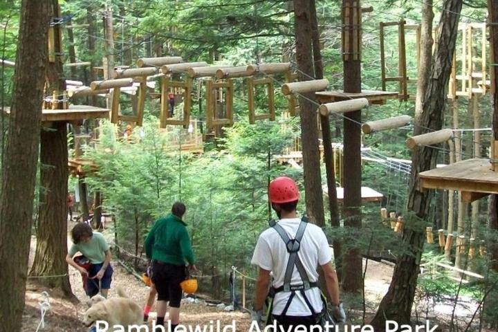 2 Bed Berkshire Apt minutes to Jiminy Peak Ski