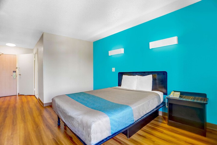 Motel 6 Raleigh NC - North