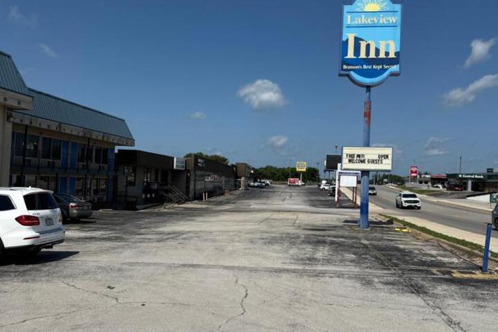 Lakeview Inn
