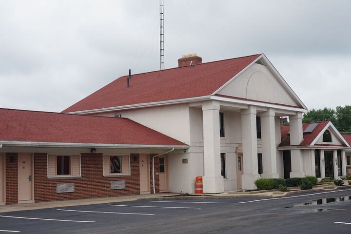 Bellevue Hotel & Suites