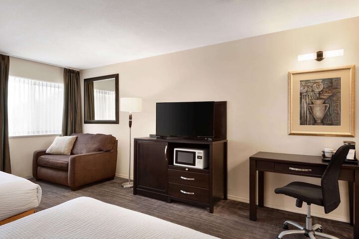Room 28 of 50