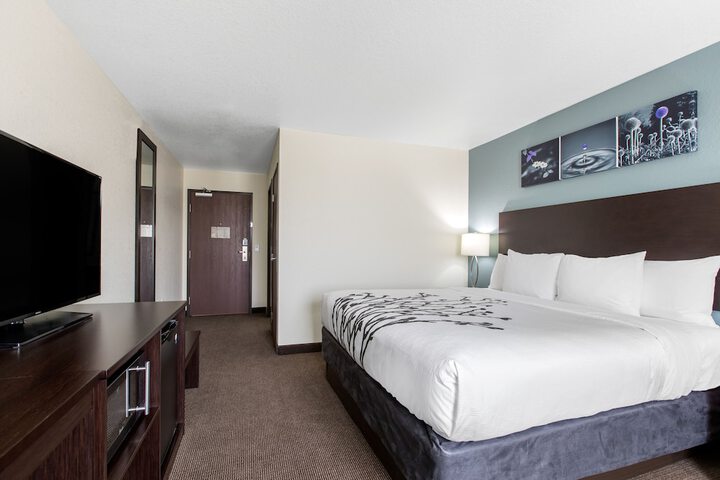 Room 17 of 29
