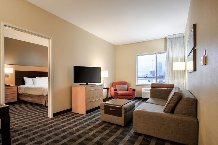 Room 12 of 36