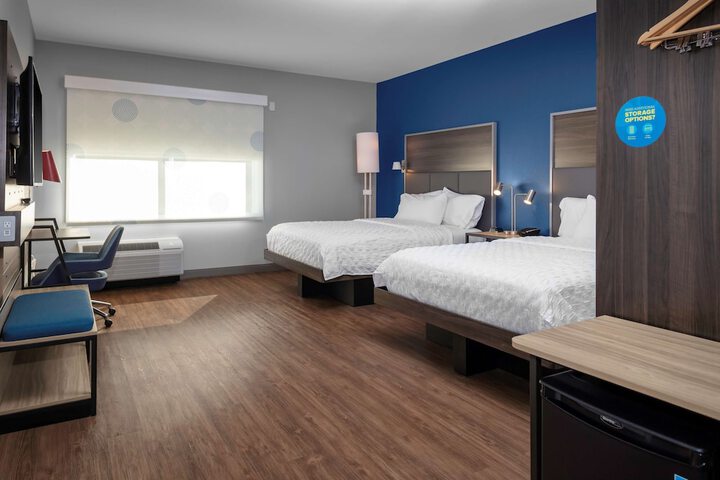 Room 10 of 19