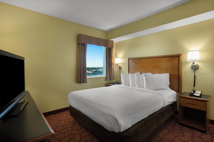 Room 52 of 62