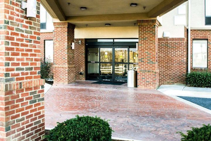 Sleep Inn & Suites Virginia Horse Center