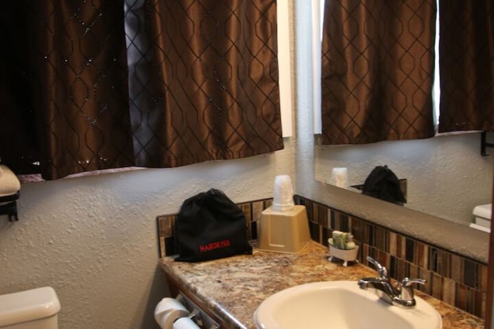 Room 34 of 51
