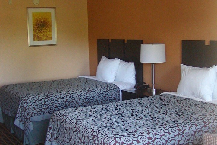 Room 11 of 26