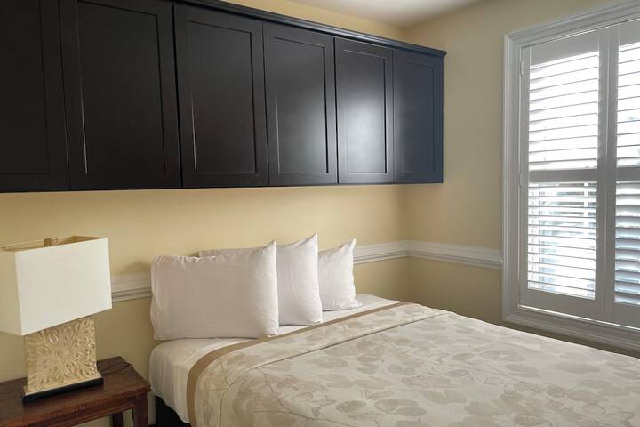 Room 141 of 185
