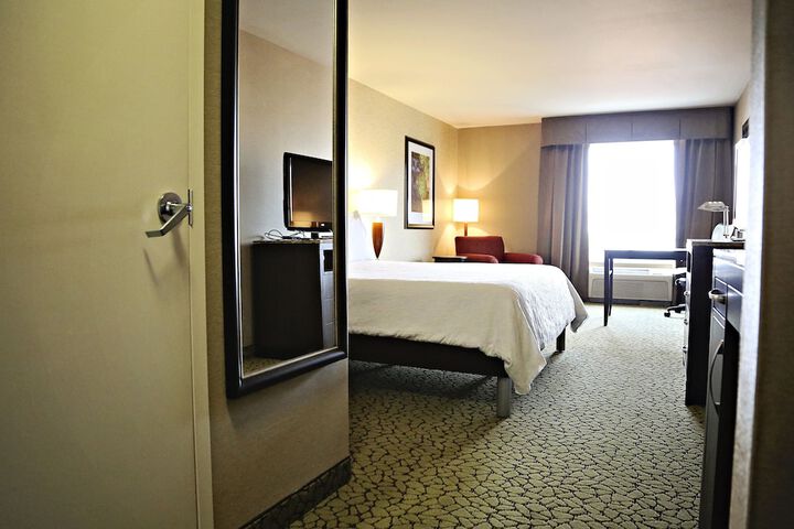 Room 33 of 85