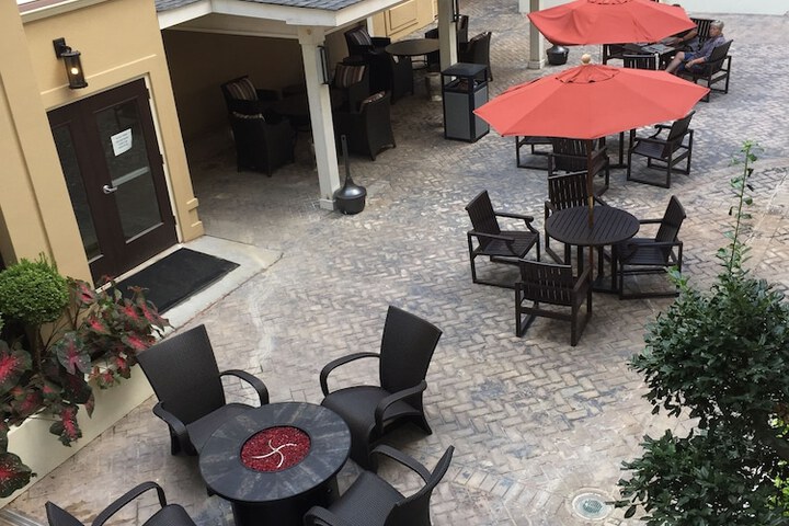 Hotel Exterior 44 of 45