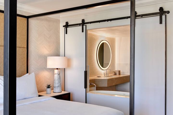 Room 85 of 195
