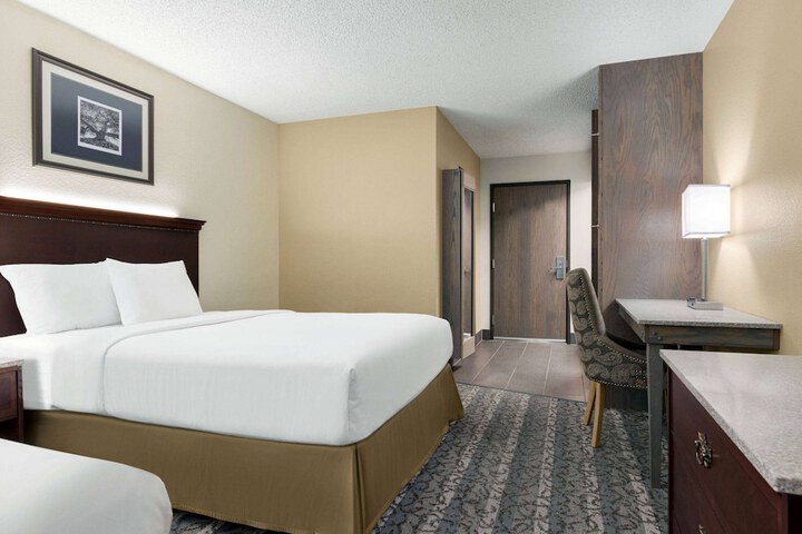 Room 31 of 73