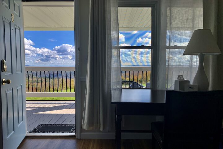 Room 17 of 37