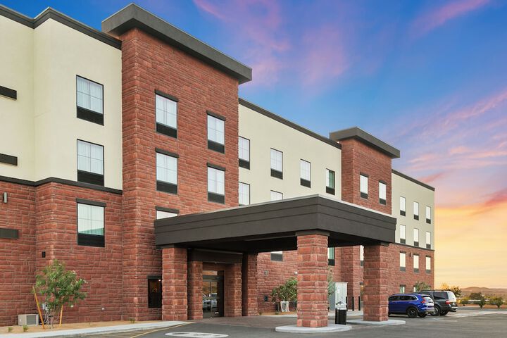 Hotel 12 of 99