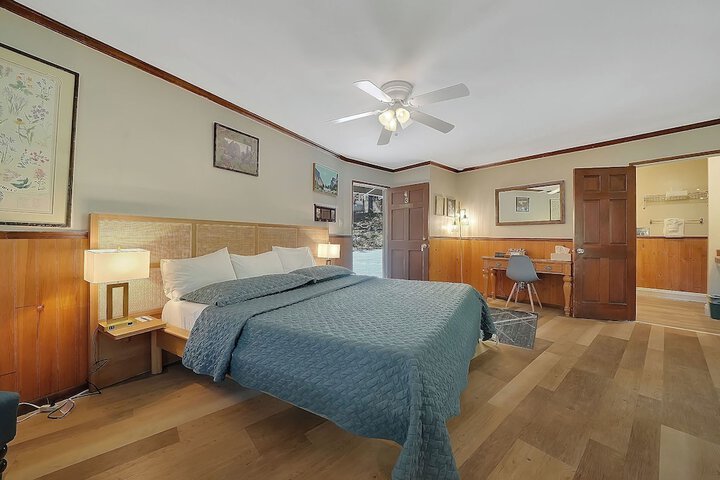 Room 20 of 65