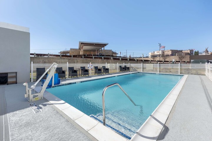 Pool 2 of 29