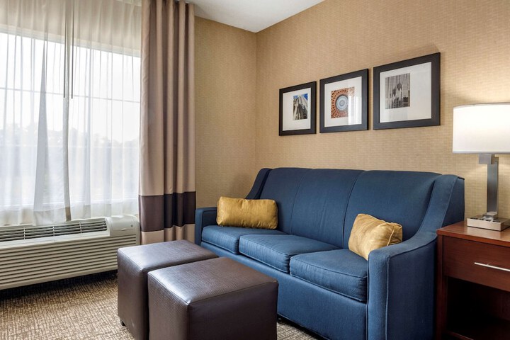 Room 14 of 32