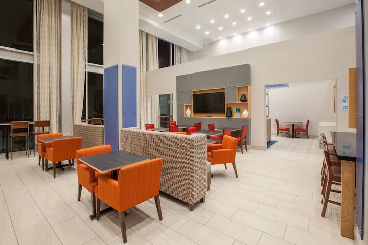 Holiday Inn Express & Suites Indianapolis NE - Noblesville by IHG