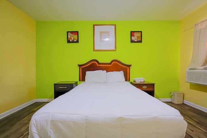 Hotel O Markham IL near Harvey / Tinley Park