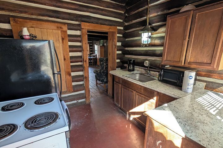 Cedarvale Cabins at Turner Falls