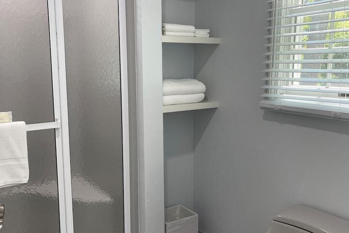 Room 60 of 100