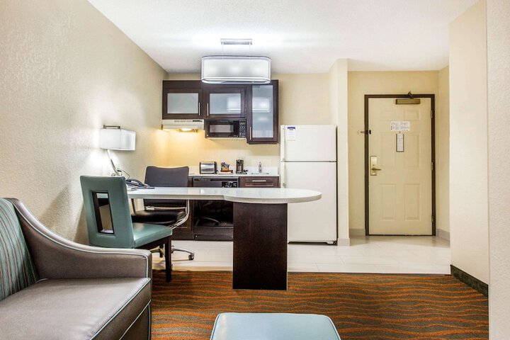 Room 14 of 31