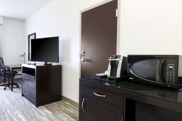 Room 9 of 35