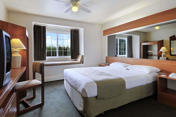 Room 18 of 30