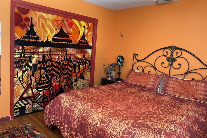 Room 28 of 48