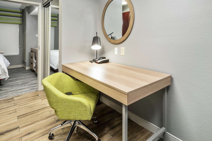 Room 9 of 50