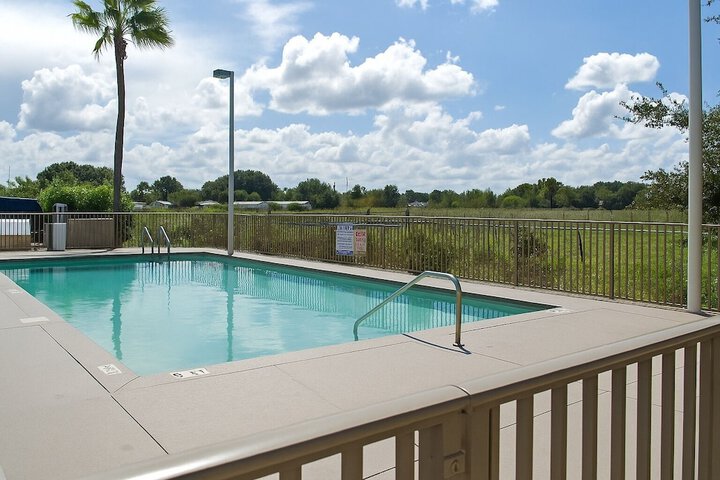 Serena Inn