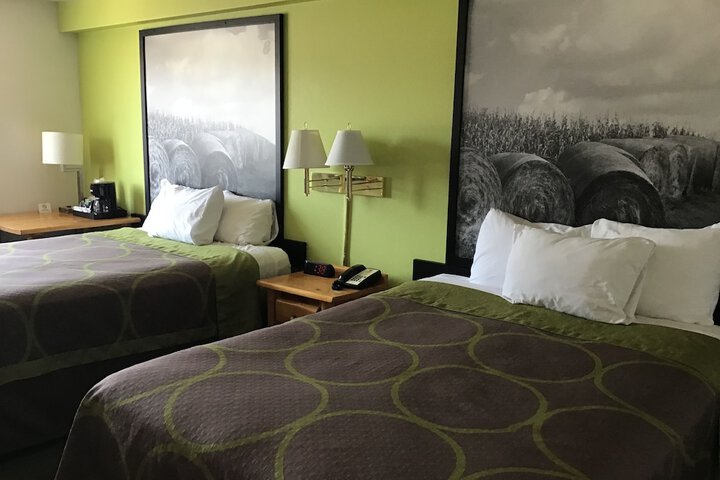 Room 27 of 42