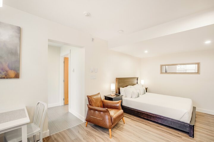 Stirling All Suites Hotel